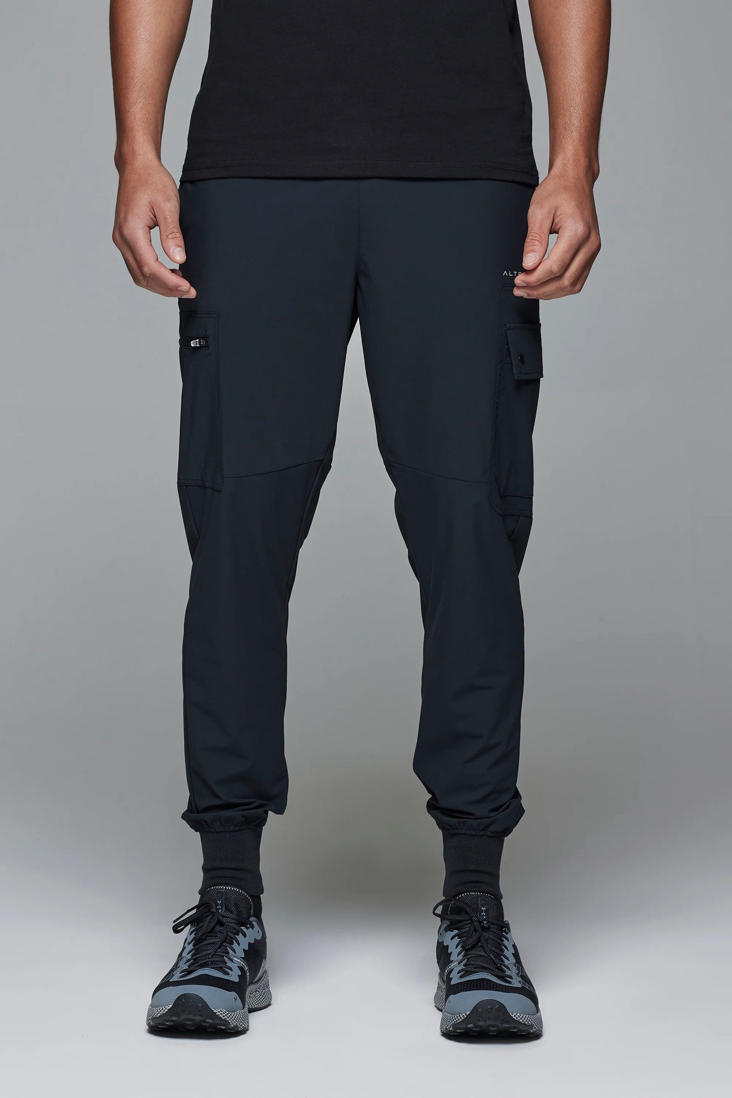 ALTRYN Power Cargo Pants - Black