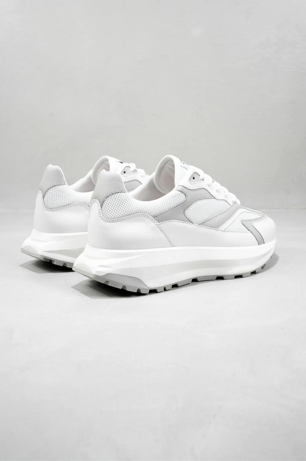 Capo OMNI Trainer - White/Light Grey