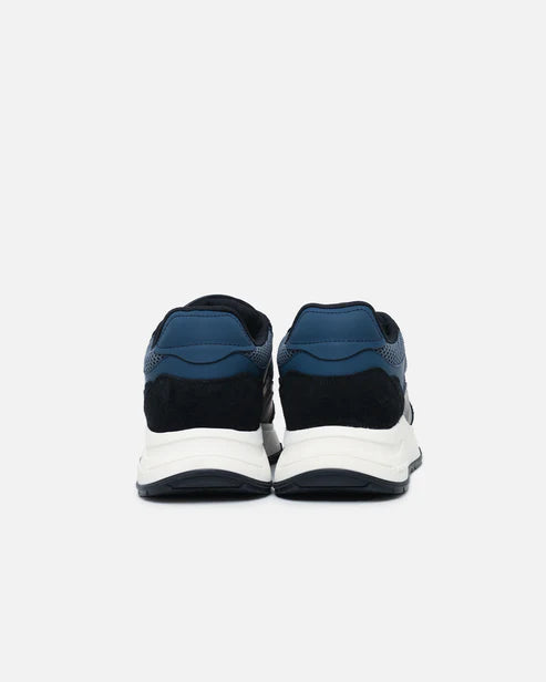 Madison Kohl Figo Mesh Runner - Dark Grey