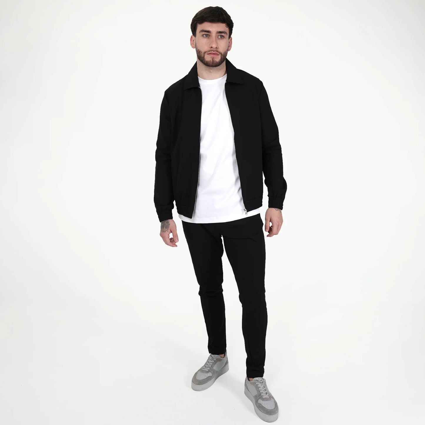 Reva Signature Techwear Trousers - Black