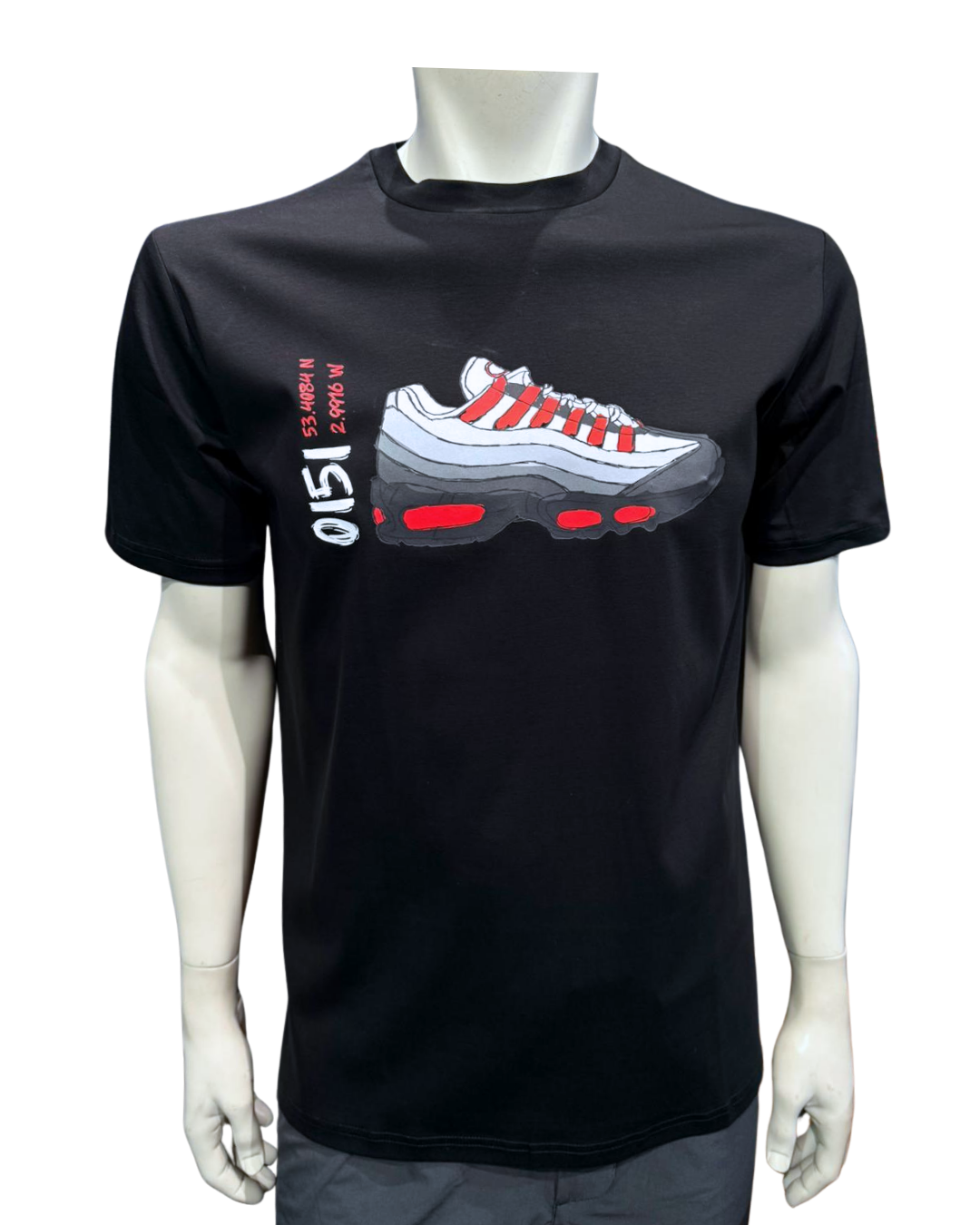 White Threads 110 Red 0151 T-Shirt - Black