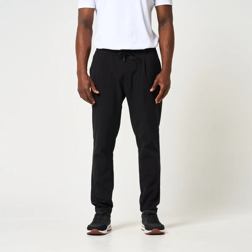 Loiano Slim Fit Tech Pants - Black
