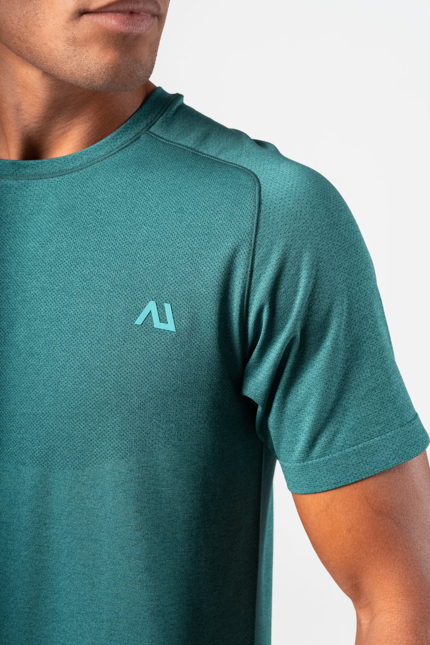 Agaru Versa Knit T-shirt - Emerald Green