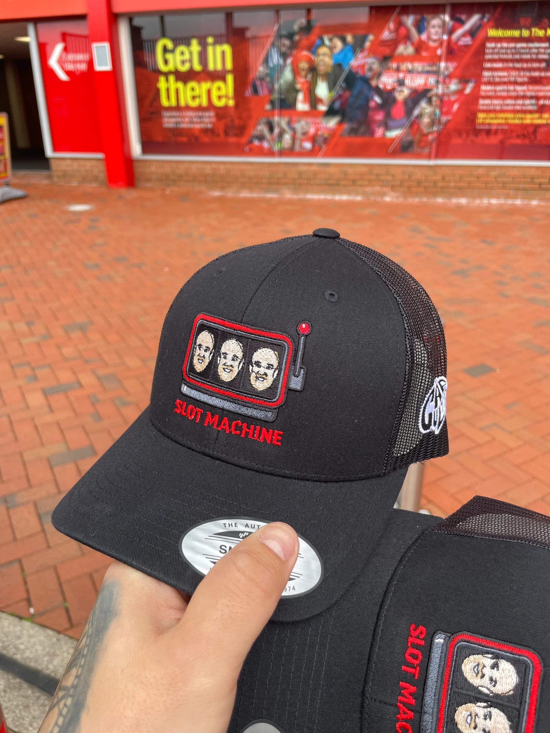 Cap Culture Slot Machine - Black