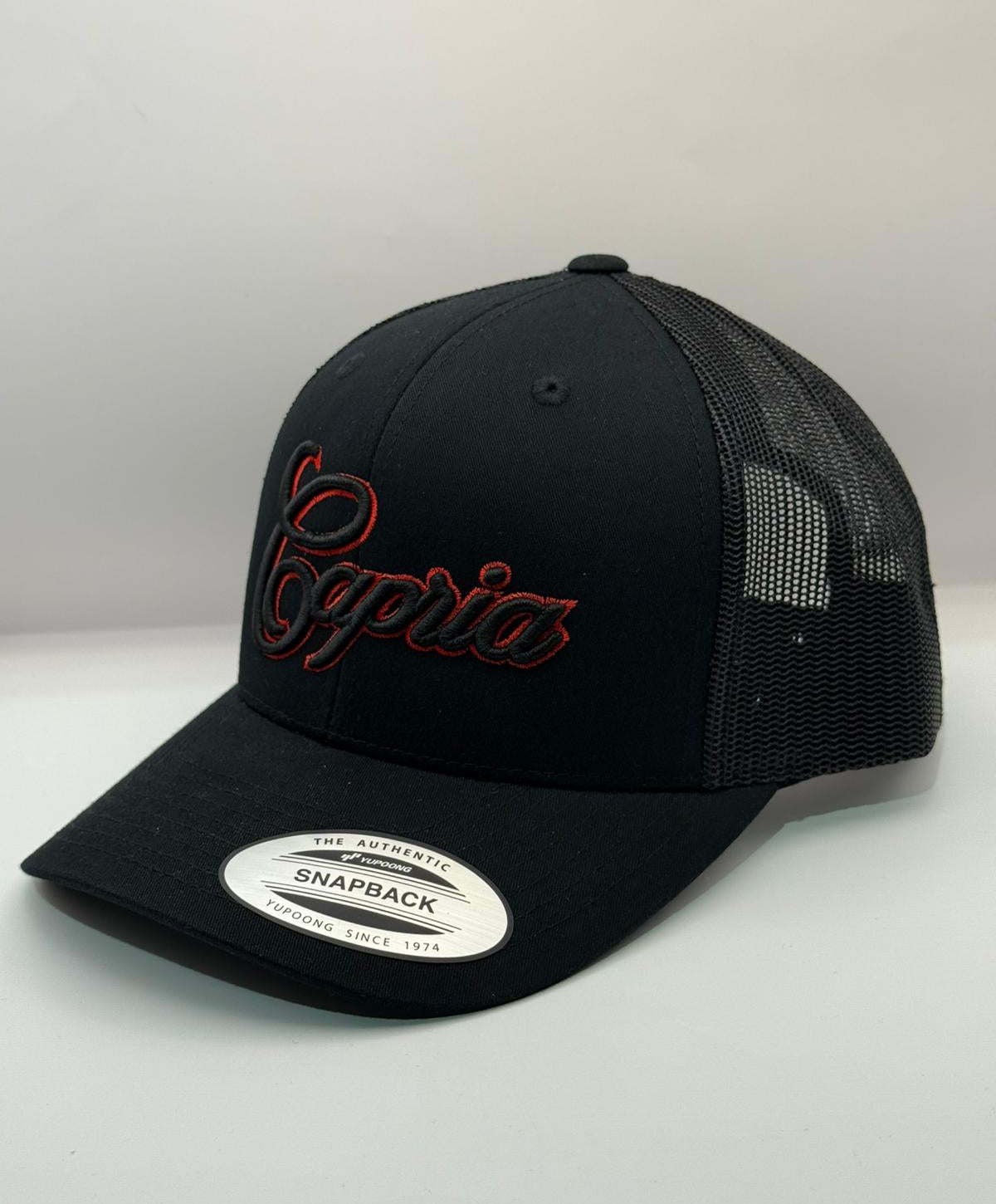 Capria Cap - Black/Red