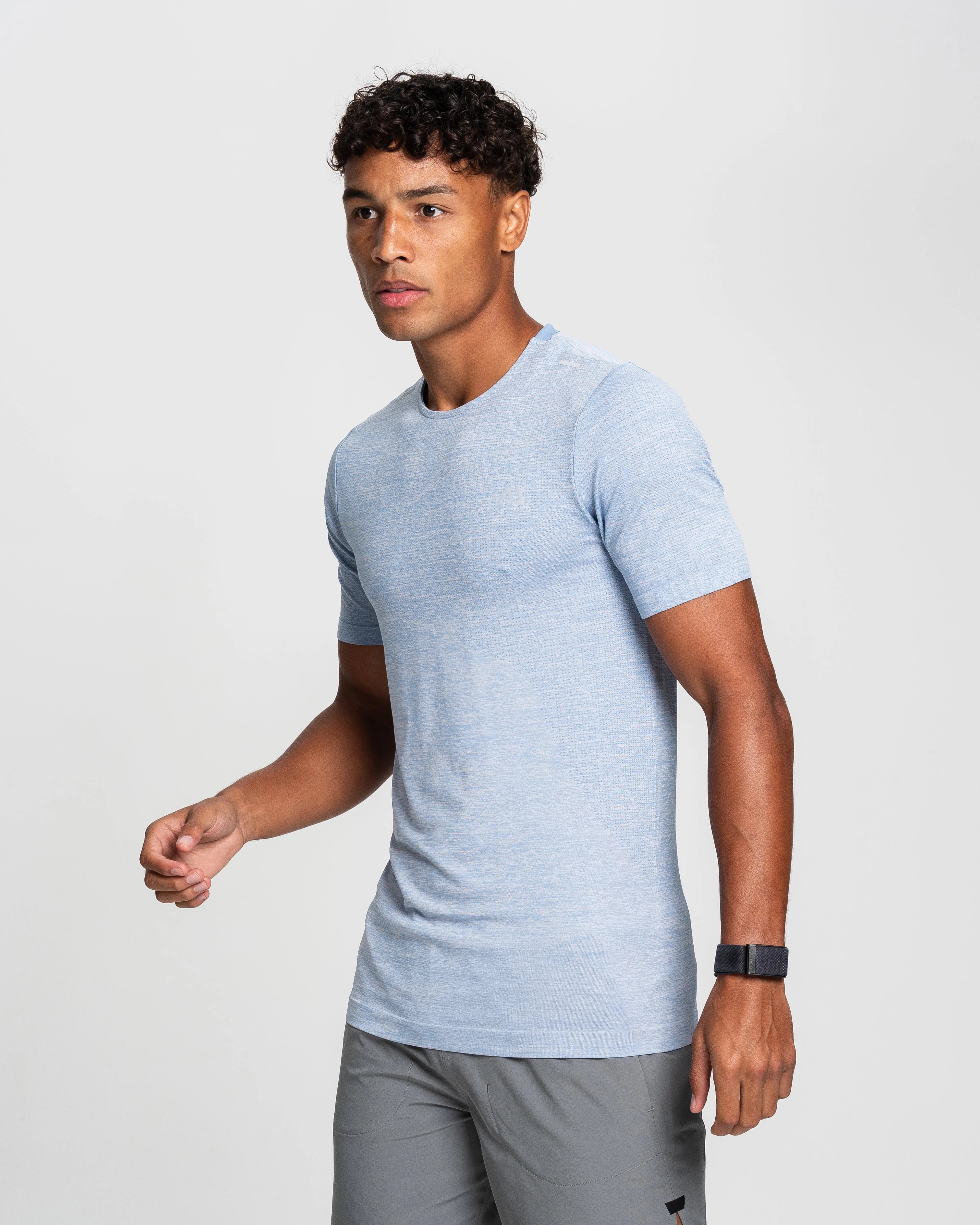 Agaru Kita Seamless T-Shirt - Light Blue