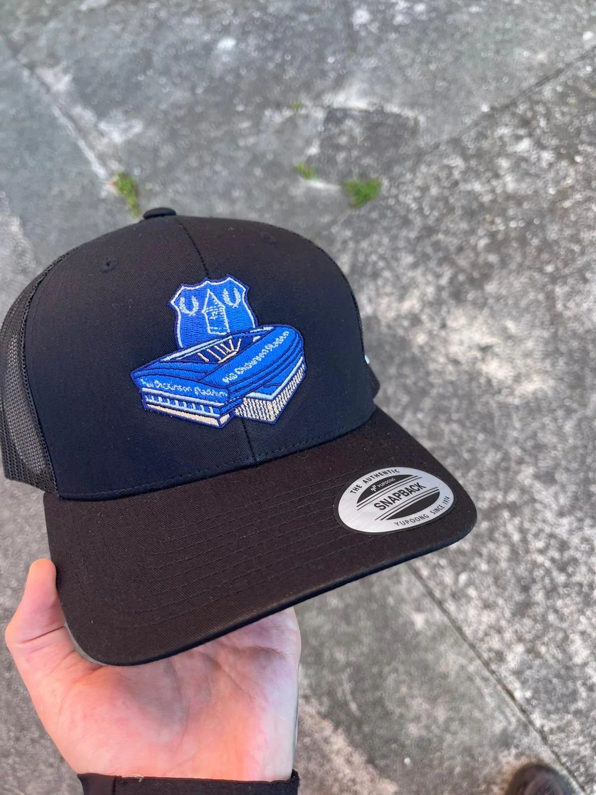 Cap Culture/AMQ Dickinson - Black